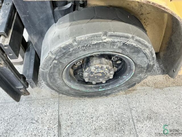 Heftruck Caterpillar DP 25