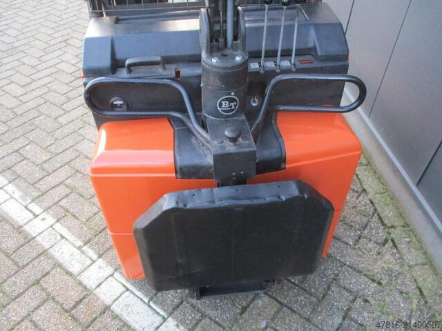 Hoogheffende palletwagen TOYOTA RWE120