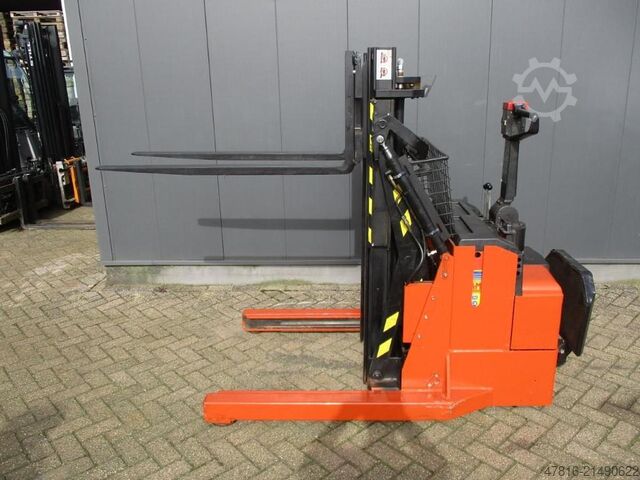 Carretilla elevadora TOYOTA RWE120