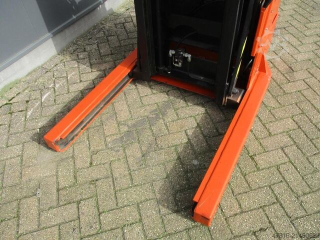 Carretilla elevadora TOYOTA RWE120