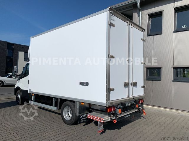 Koelwagen met geïsoleerde laadbak IVECO Daily 50C18A8 TK AUT CARRIER UNTERFAHR-LBW LED