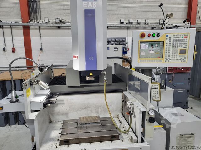 Die-sinking edm Mitsubishi EA8
