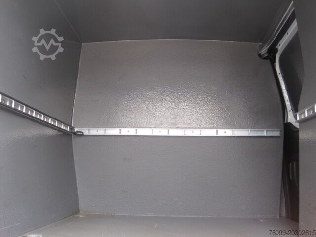 Furgone di consegna personalizzato Peugeot Partner 1.6 HDI Cateringausbau 3-Sitzer