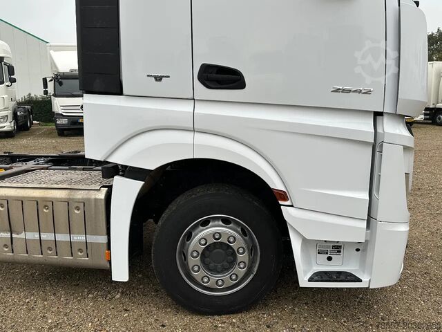 Șasiu cu cabină Mercedes-Benz Actros ACTROS 2642 LL EURO6. 2018.  BDF. Chassi...