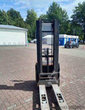 Carretilla elevadora Toyota BT SWE 120L