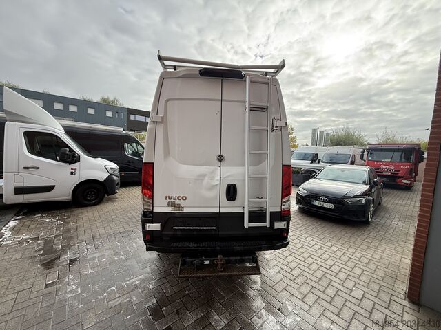 Dostavno vozilo sa povišenim krovom Iveco daily 40C15 L2H2 Airco