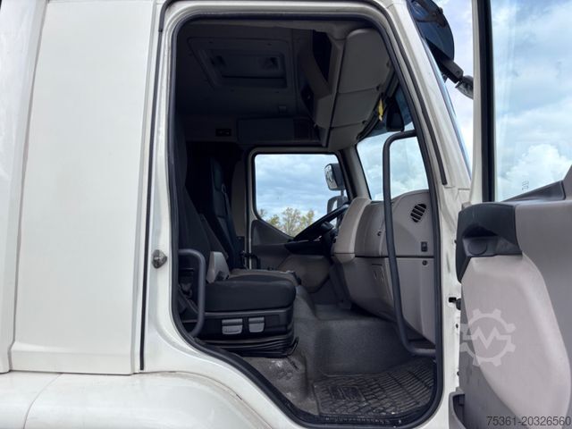 Ladbil med presenning DAF LF 320 Sleeper Cab Pritsche & Plane mit LBW E6