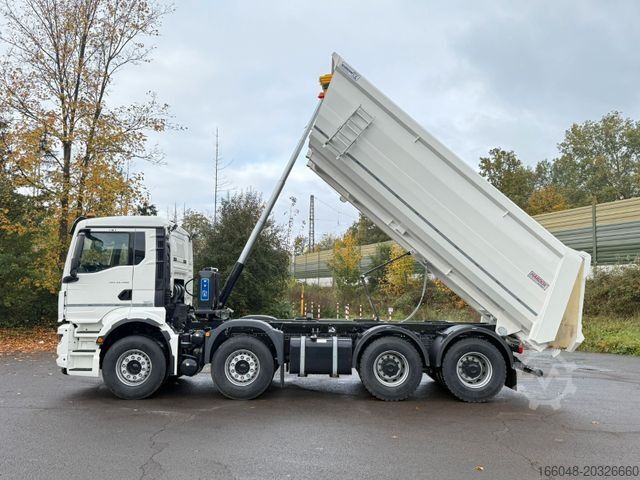 Billenő teherautó MAN TGS 35.480 BB 8X4 Mulden Kipper 5X Vorhanden