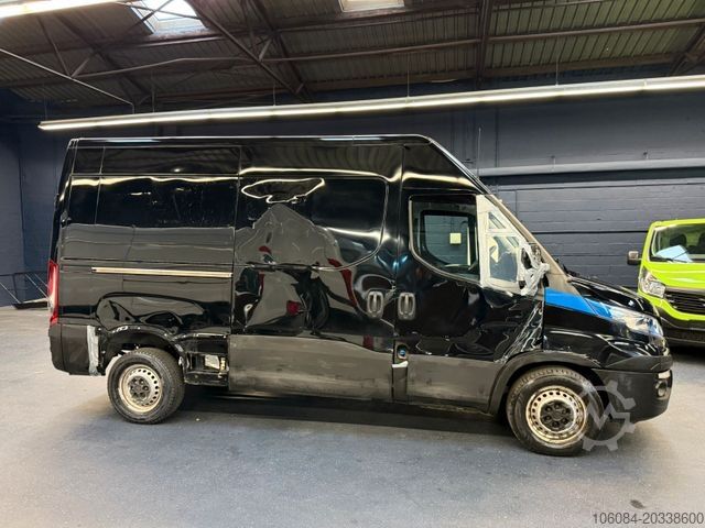 Fourgon surélevé IVECO Daily 35-140 Vollfahrbereit Klima R-CAM