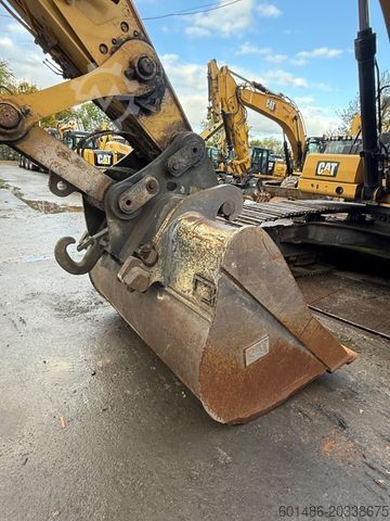 Rupsgraver CATERPILLAR 330