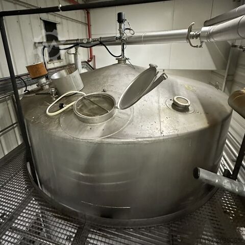 25.000 liter tempereerbare opslagtanks van V4A met volledig gelaste isolatiemantel Behälterbau Bader GmbH 9862