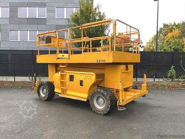 Mesa elevadora de tijera JLG 4394RT (15m)