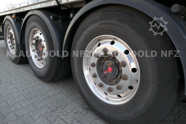 Kofferauflieger SCHWARZMÜLLER Schubboden Seitliche Türen Liftachse Plane