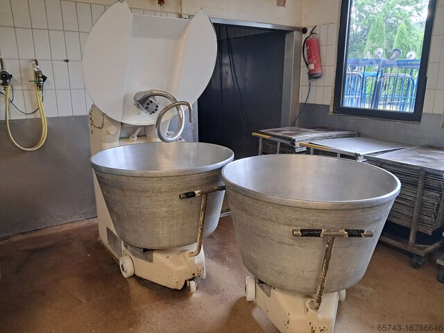 Spiralmixer + 2 ausfahrbare Schüsseln Erka