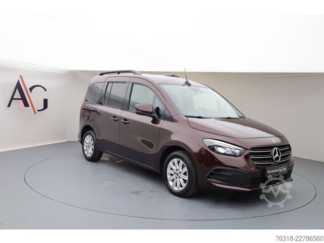 Miniautocarro Mercedes-Benz T 180 PROGRESSIVE Standard MBUX+Progressive+LED