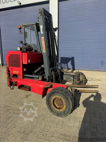 Carrello elevatore montato su camion Moffet M7 27.4W **KOOIAAP-MOFFET 2700KG