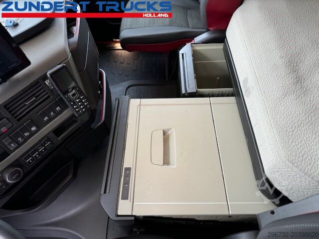 Standard-SZM Volvo FH 460 GLOBETROTTER , 2 TANKS , LOW KM