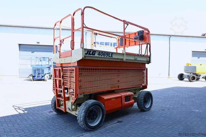 Schaarlift JLG 4069LE Electric, 14.2m Working Height, 360kg Capac