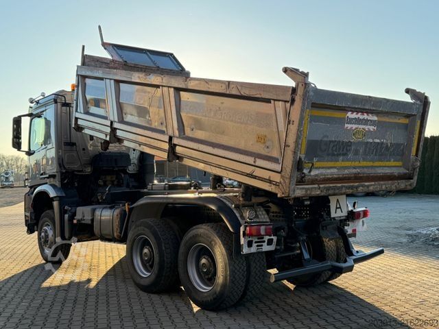 Camión volquete trilateral MERCEDES-BENZ AROCS 3345 6x6 Euro 6 Kipper mit Bordmatik