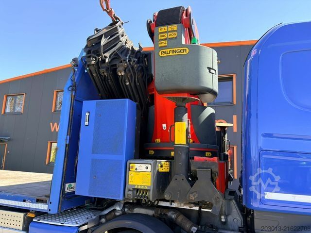 Flatbed truck SCANIA G450 8x4 Pritsche mit Kran Palfinger PK76002 EH