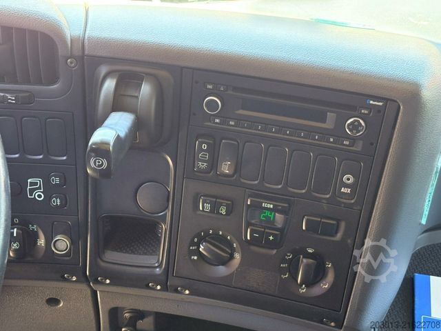 Camión de plataforma SCANIA G450 8x4 Pritsche mit Kran Palfinger PK76002 EH