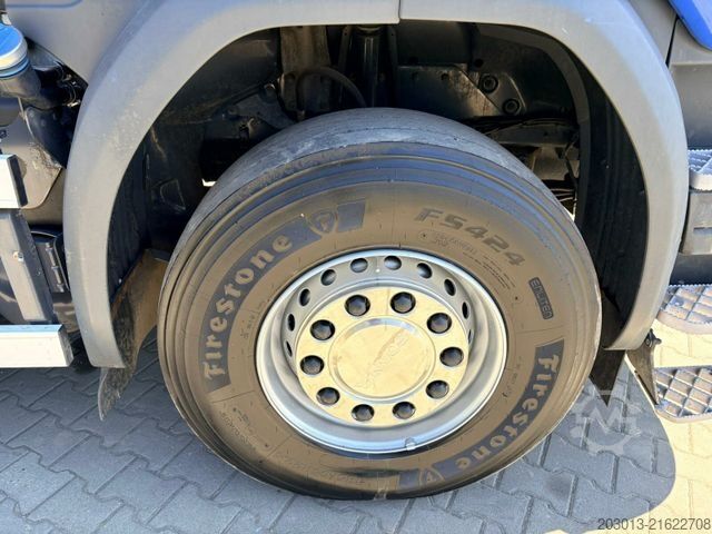 Camión de plataforma SCANIA G450 8x4 Pritsche mit Kran Palfinger PK76002 EH