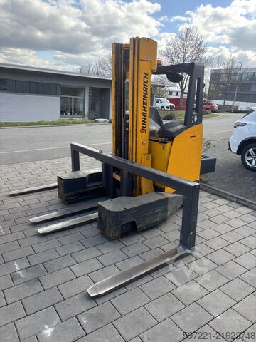 Vierwege-Schubmaststapler Jungheinrich ETV-Q20