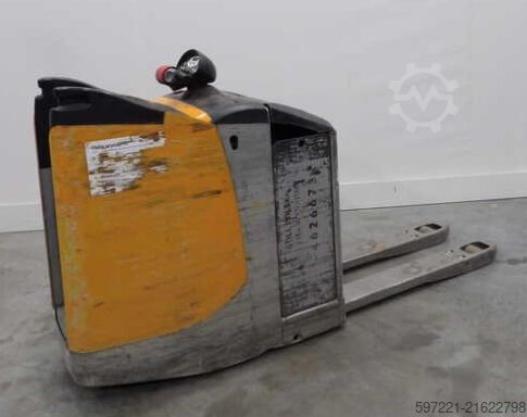 Electric Pallet Trucks Still EXUS22