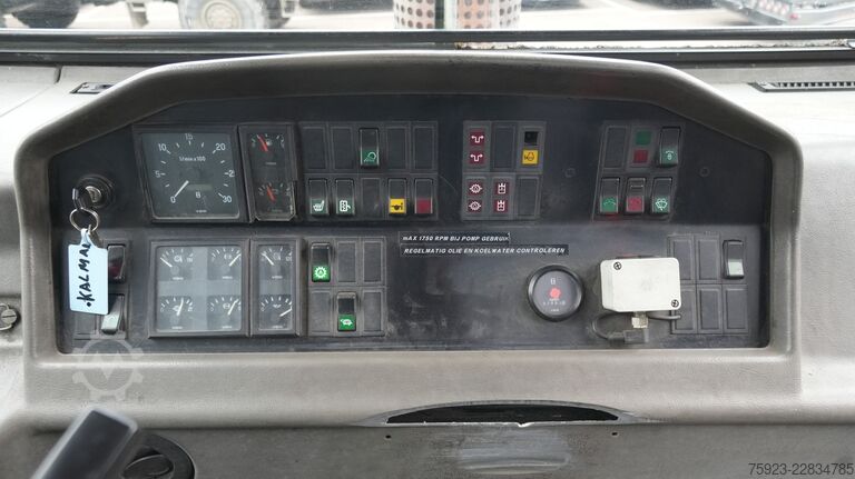 Hakenarmsystem Kalmar TTX182AL terminal truck container hook-arm syst...