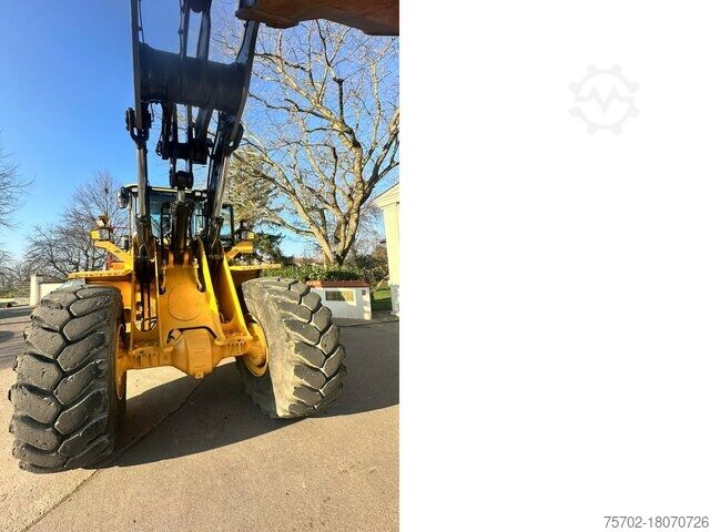 Radlader Volvo L 150 H Waage Heckgewicht Ersatzrad