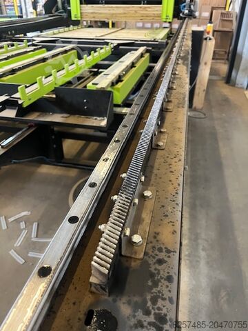 Machine automatique pour panneaux de jardin ISM ATM-01