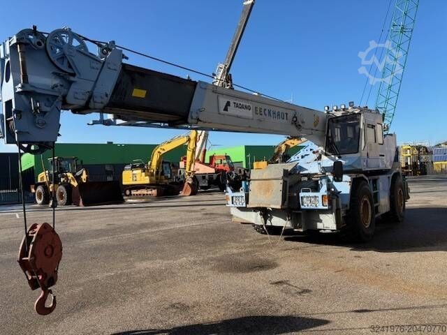 Alle terrein kraan Tadano TR 300 EX