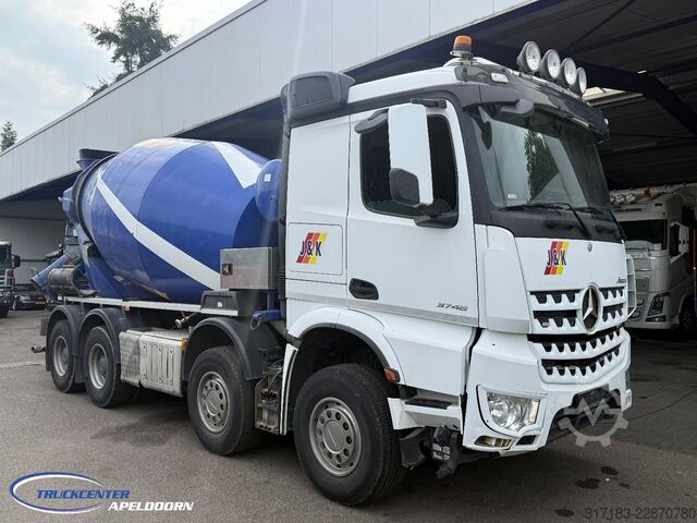 Blender Mercedes-Benz Arocs 3748 8x4 Reduction axles, Liebherr 9m3