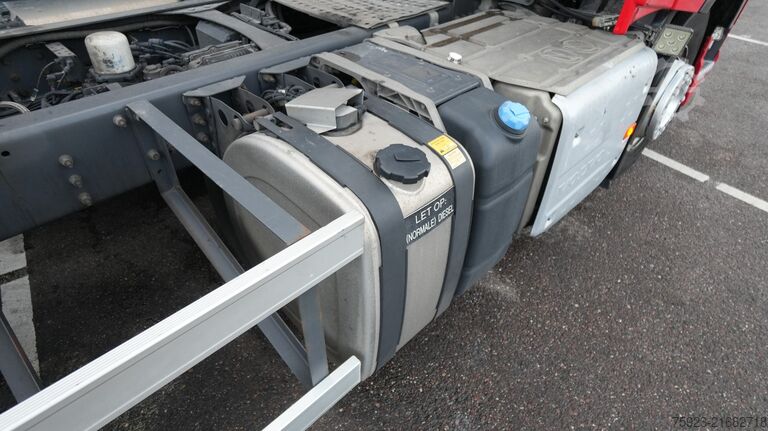 Standard-SZM Volvo FH 420 LNG Globetrotter tractor unit