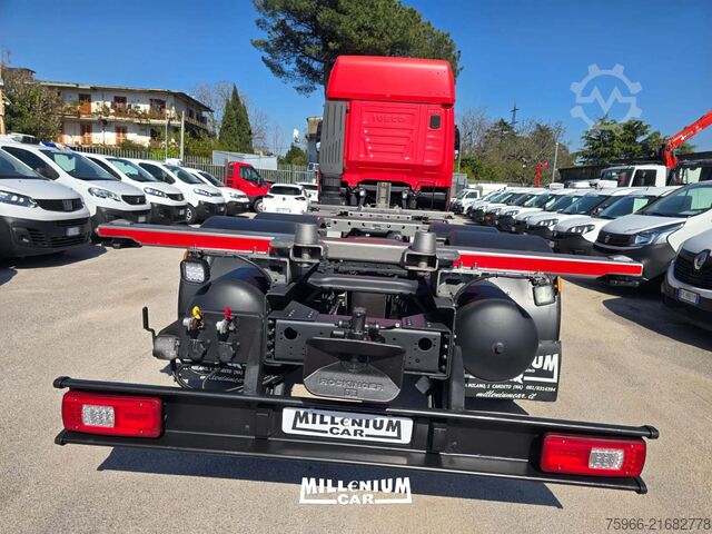 Lastbilchassis Iveco SWAY 480 MOTRICE 3 ASSI 12/2021