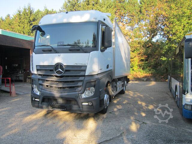 Nákladní automobil s chladicím boxem Mercedes-Benz 2542 Actros Tiefkühl 1. Hand Fernverkehr