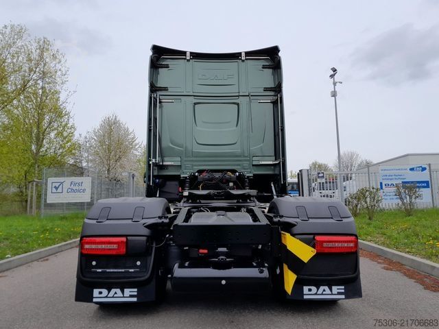 Tracteur routier standard DAF FT XG+ 530