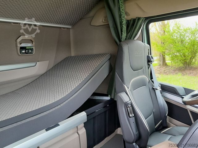 Tracteur routier standard DAF FT XG+ 530