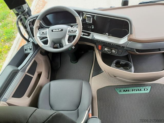 Tracteur routier standard DAF FT XG+ 530