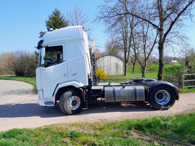 Tracteur routier standard DAF FT XF 530 NGD, PXP 4x4