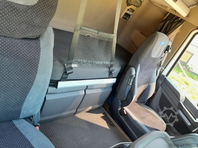 Tracteur routier standard DAF FT XF 530 NGD, PXP 4x4