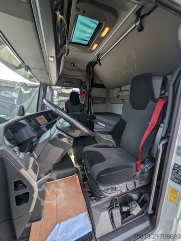 Tracteur routier standard MAN TGX 18.520 BL SA 4x4 Hydrodrive, MIETEN?