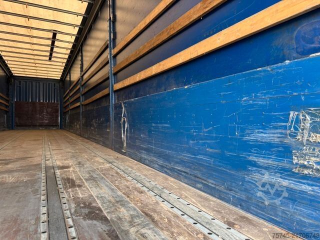 Open semitrailer with tarp KRONE SD *  * BORDWÄNDE * GUT BEREIFT * 2.70 M H