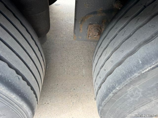 Open semitrailer with tarp KRONE SD *  * BORDWÄNDE * GUT BEREIFT * 2.70 M H