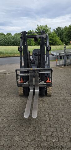 Carrello elevatore Toyota 8FBET16