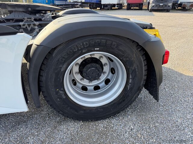 Cap tractor standard DAF XF 480