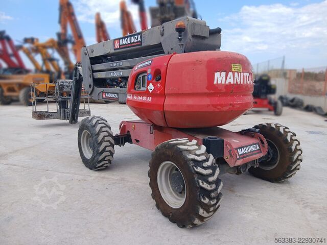Knikarmhoogwerker Manitou 180ATJ