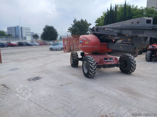 Knikarmhoogwerker Manitou 180ATJ