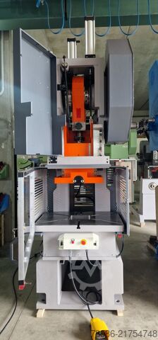 Ekscentrična presa PRESSIX T100CNR4