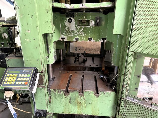 Stanzautomat RASTER 60 NL-4 S